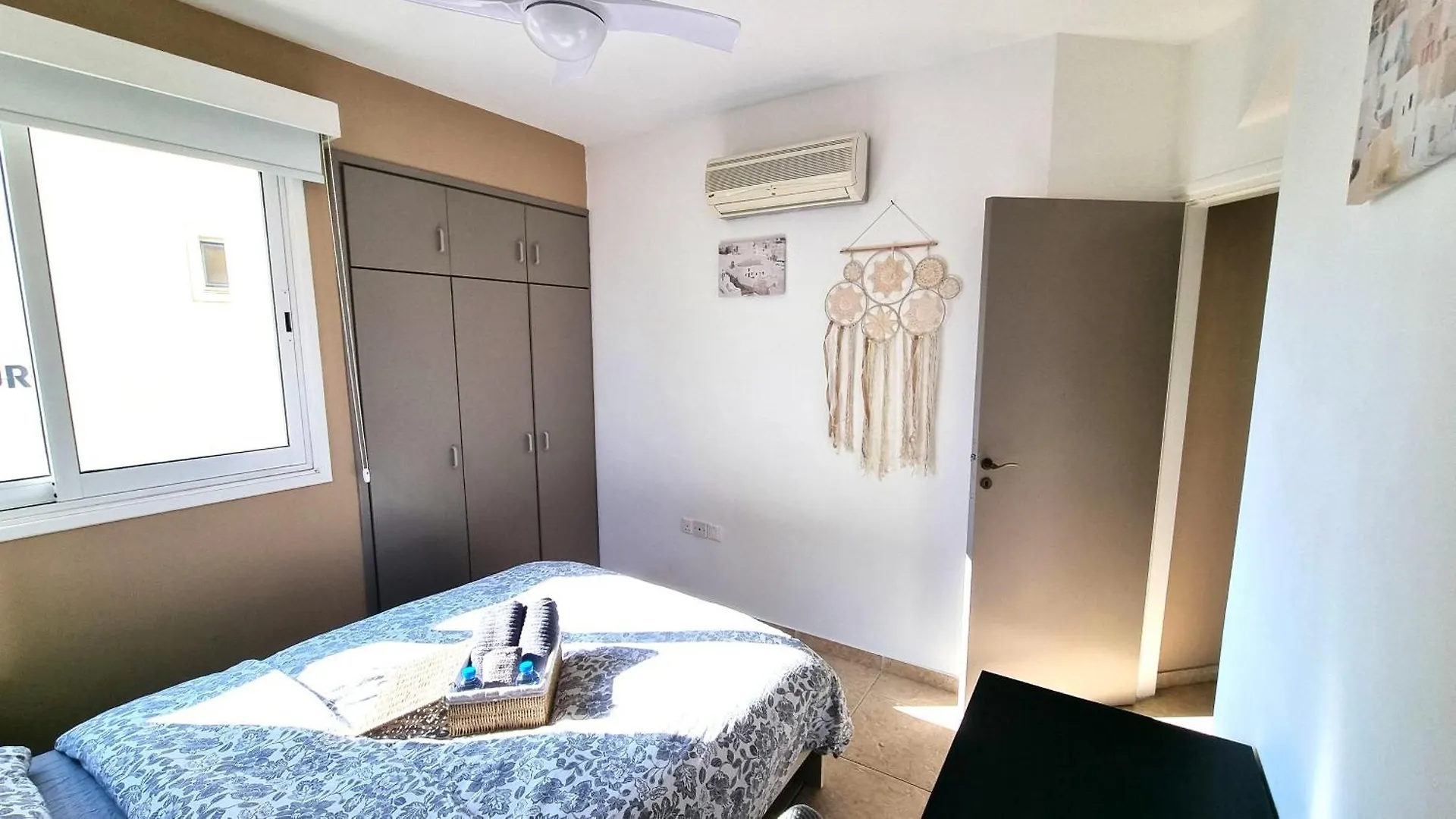 2 Beachside Apts, 5Min Walk To Shore With Internet Apartment